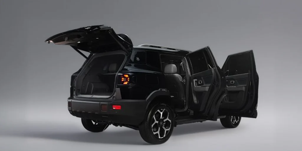 1,455L Luggage Space & 45 Storage Areas